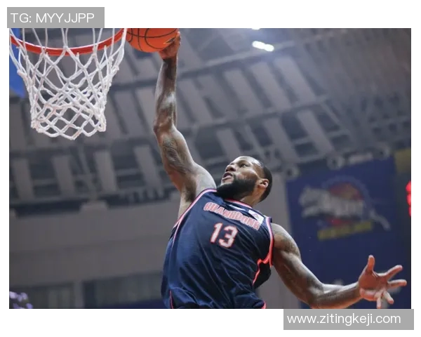 摩斯高伦与洛克伦的对决分析及赛季表现对比探讨 摩斯高伦与洛克伦的对决分析及赛季表现对比探讨