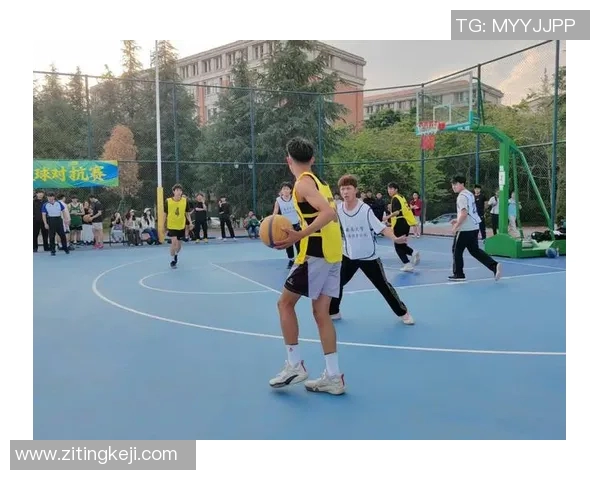 篮球明星与粉丝亲密互动分享篮球梦想与生活点滴的温暖时刻